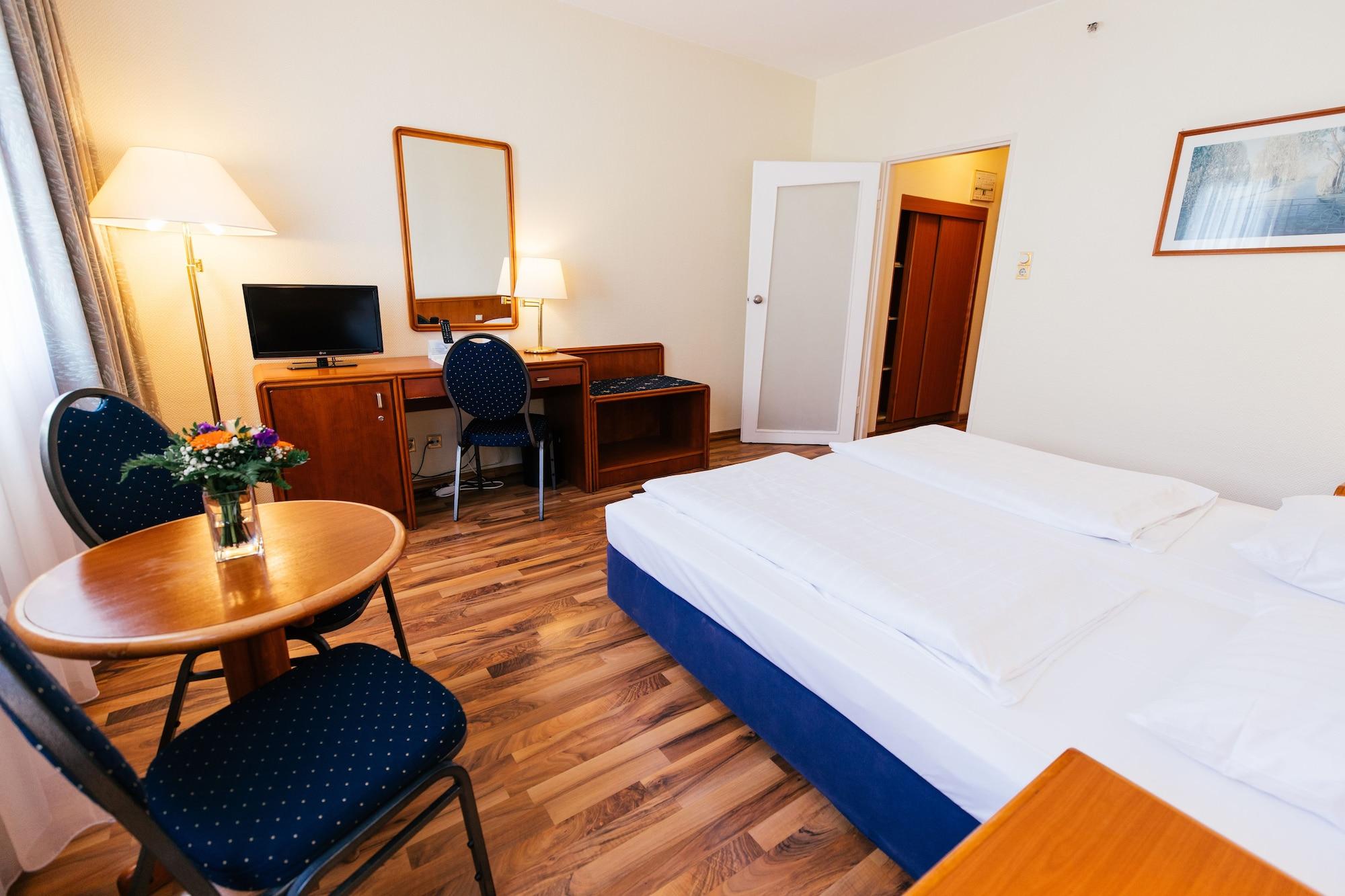Hotel Excelsior - Central Station Франкфурт-на-Майне Экстерьер фото