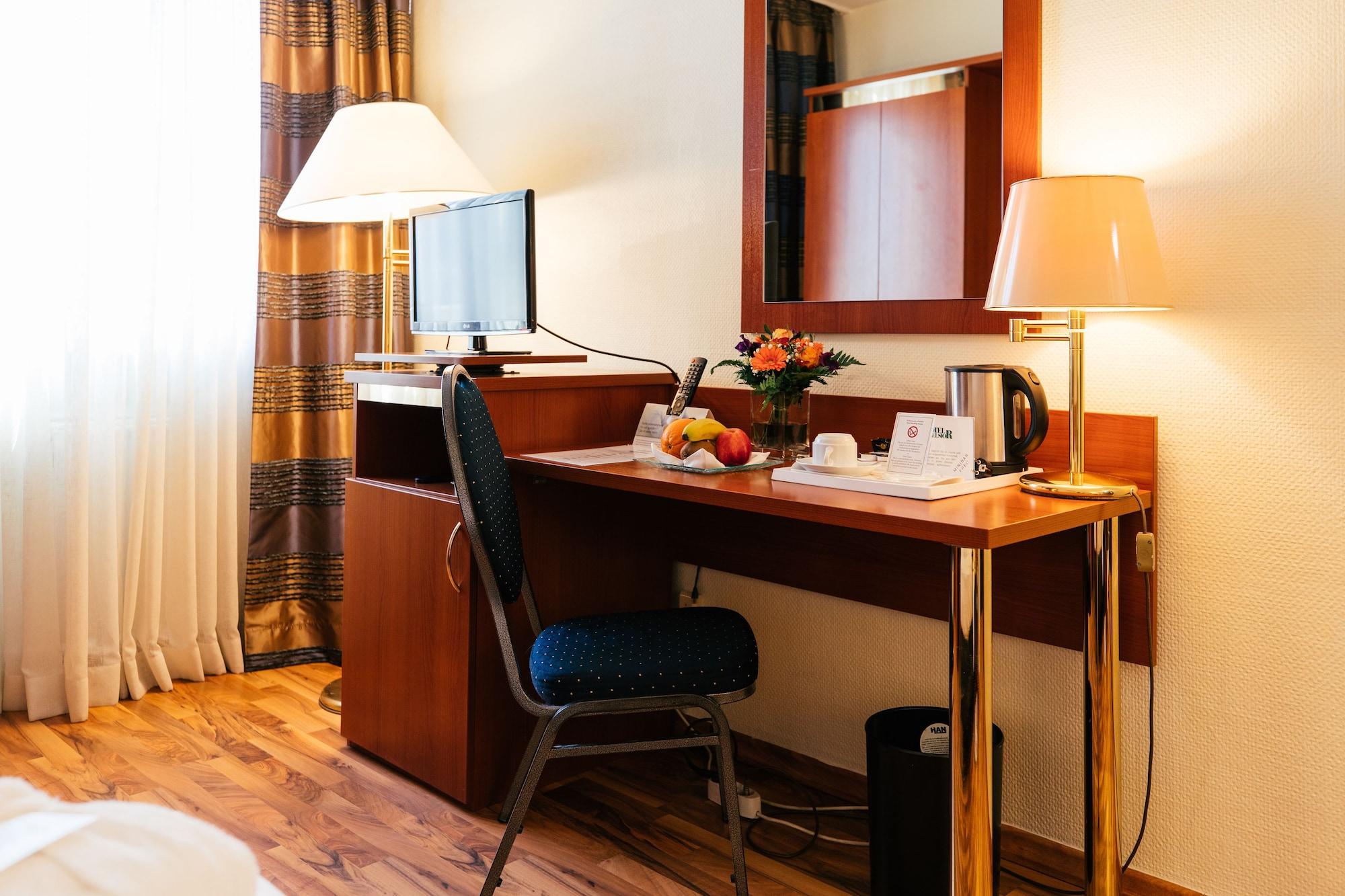 Hotel Excelsior - Central Station Франкфурт-на-Майне Экстерьер фото