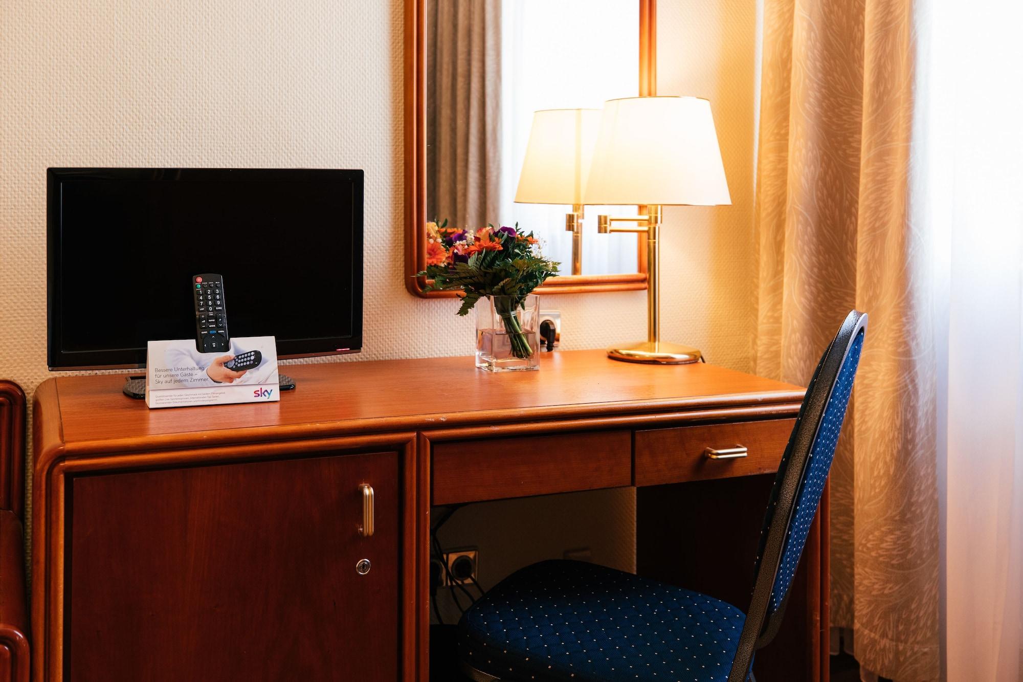 Hotel Excelsior - Central Station Франкфурт-на-Майне Экстерьер фото