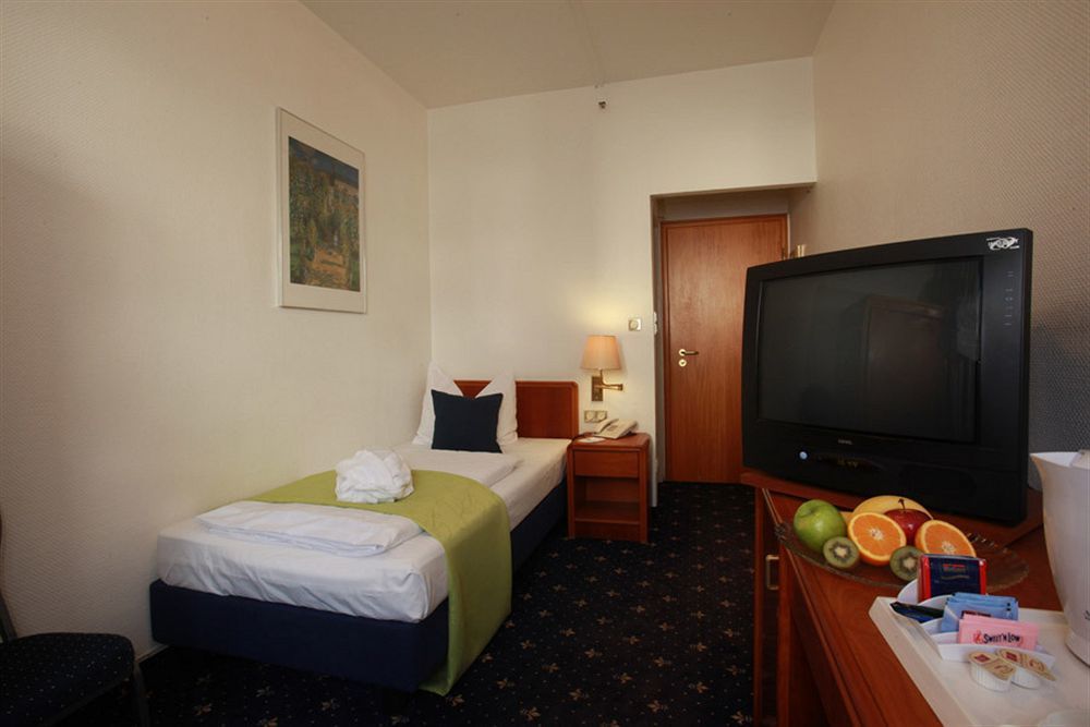 Hotel Excelsior - Central Station Франкфурт-на-Майне Экстерьер фото