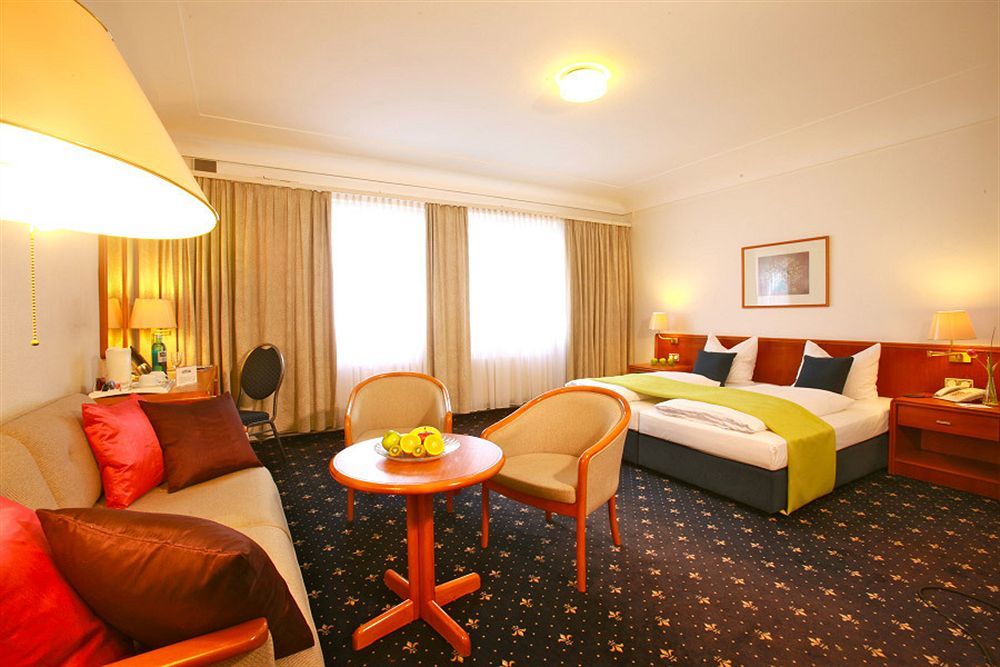 Hotel Excelsior - Central Station Франкфурт-на-Майне Экстерьер фото