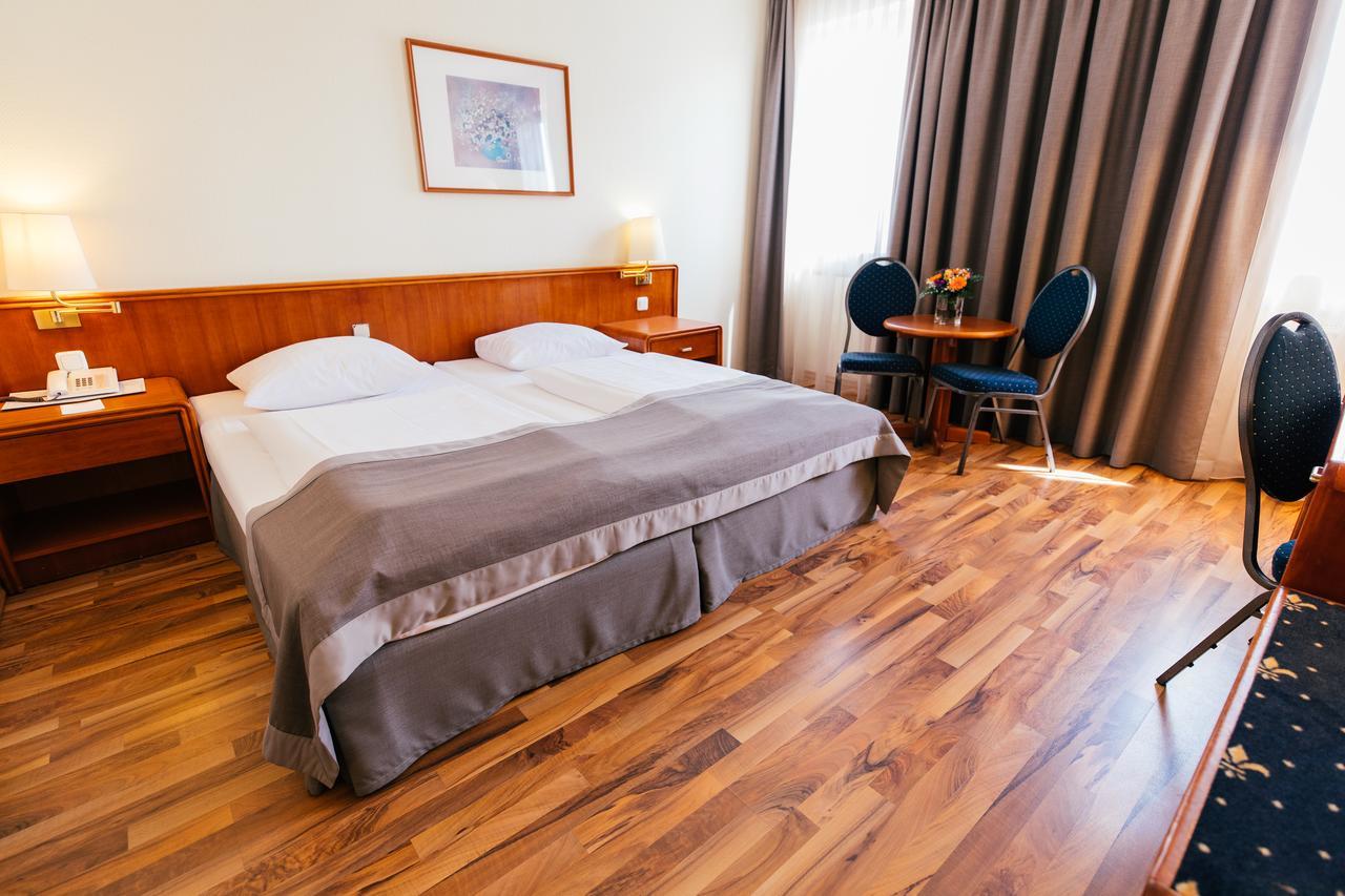 Hotel Excelsior - Central Station Франкфурт-на-Майне Экстерьер фото
